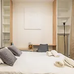 Quiet, Minimalist Studio In 16Th - 2Min From Metro